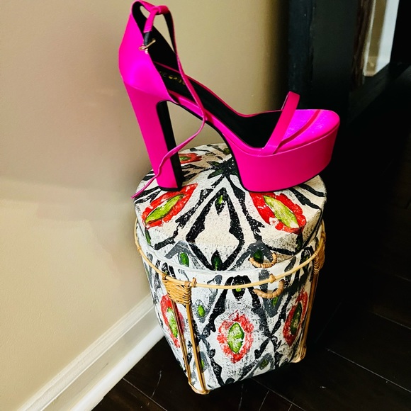 Shoe Groupie platforms. - Picture 5 of 6